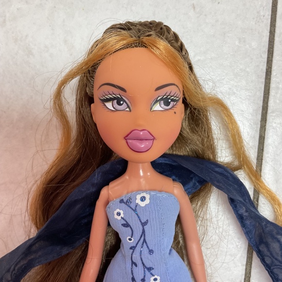 Bratz Yasmin Doll - Picture 2 of 8